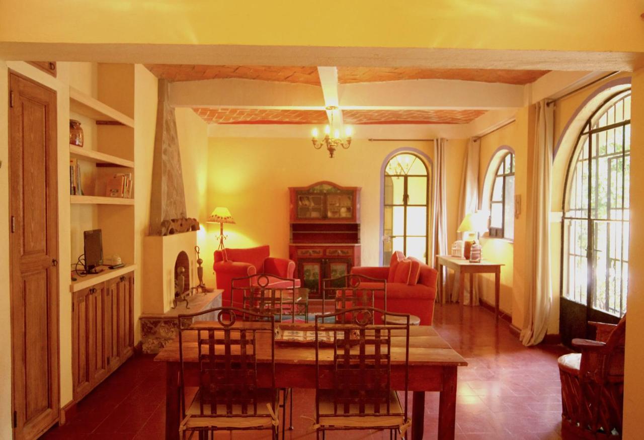 לינה וארוחת בוקר סאן מיגל דה אלנדה Casa De La Noche מראה חיצוני תמונה